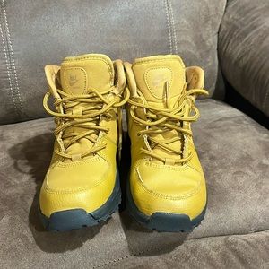 Nike boys boots
